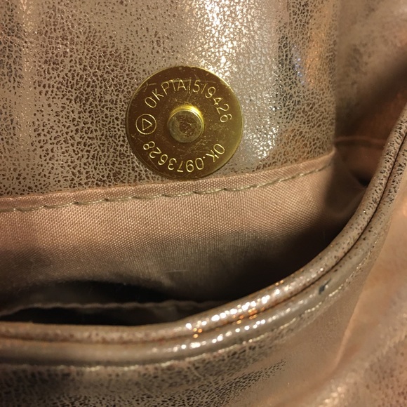 Purse with Gold Metal - Picture 5 of 10